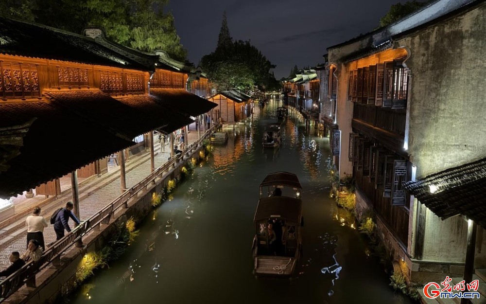 在烏鎮(zhèn)，感受尋常巷陌里的“智慧生活”